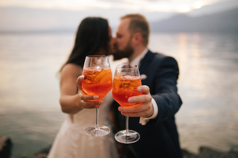Fotografia di coppia al lago di Garda